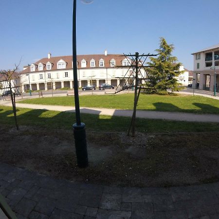 La Magie De Disney Lägenhet Bailly-Romainvilliers Exteriör bild